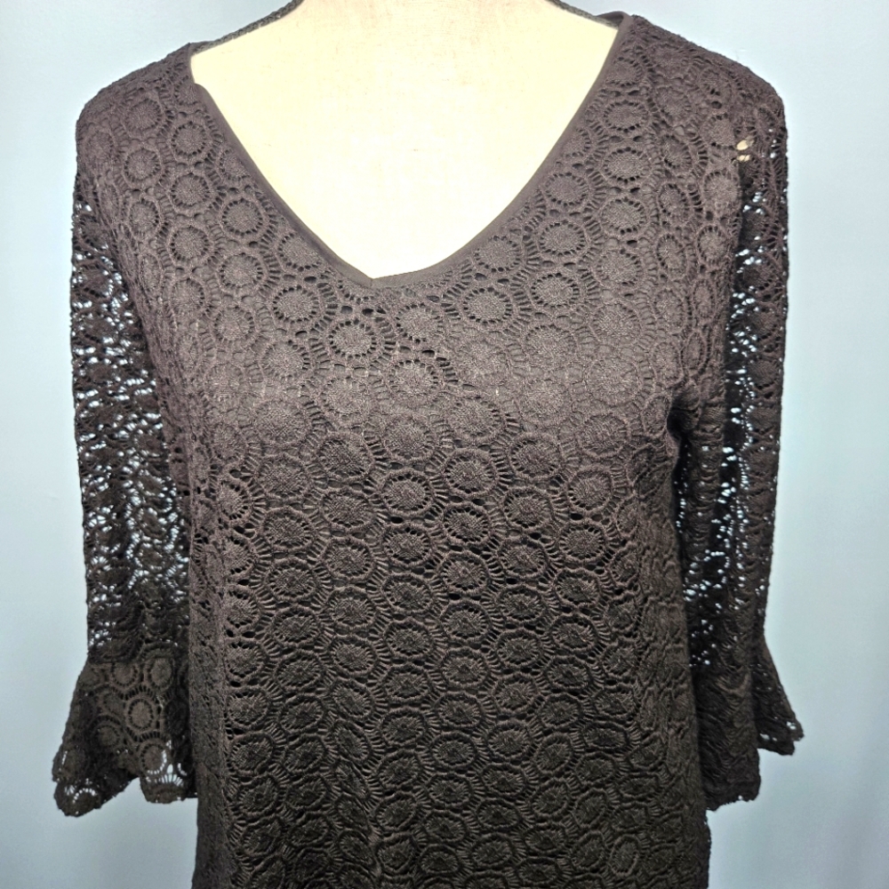 Dress Barn Black Lace Lined V-Neck Ruffle Bell Sleeve Blouse Womens Size Medium